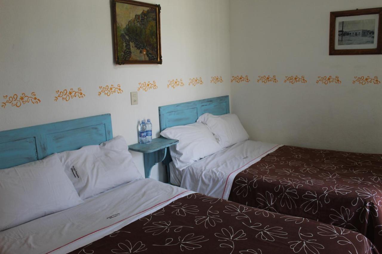 Hotel Posada Chamacuero Comonfort Extérieur photo